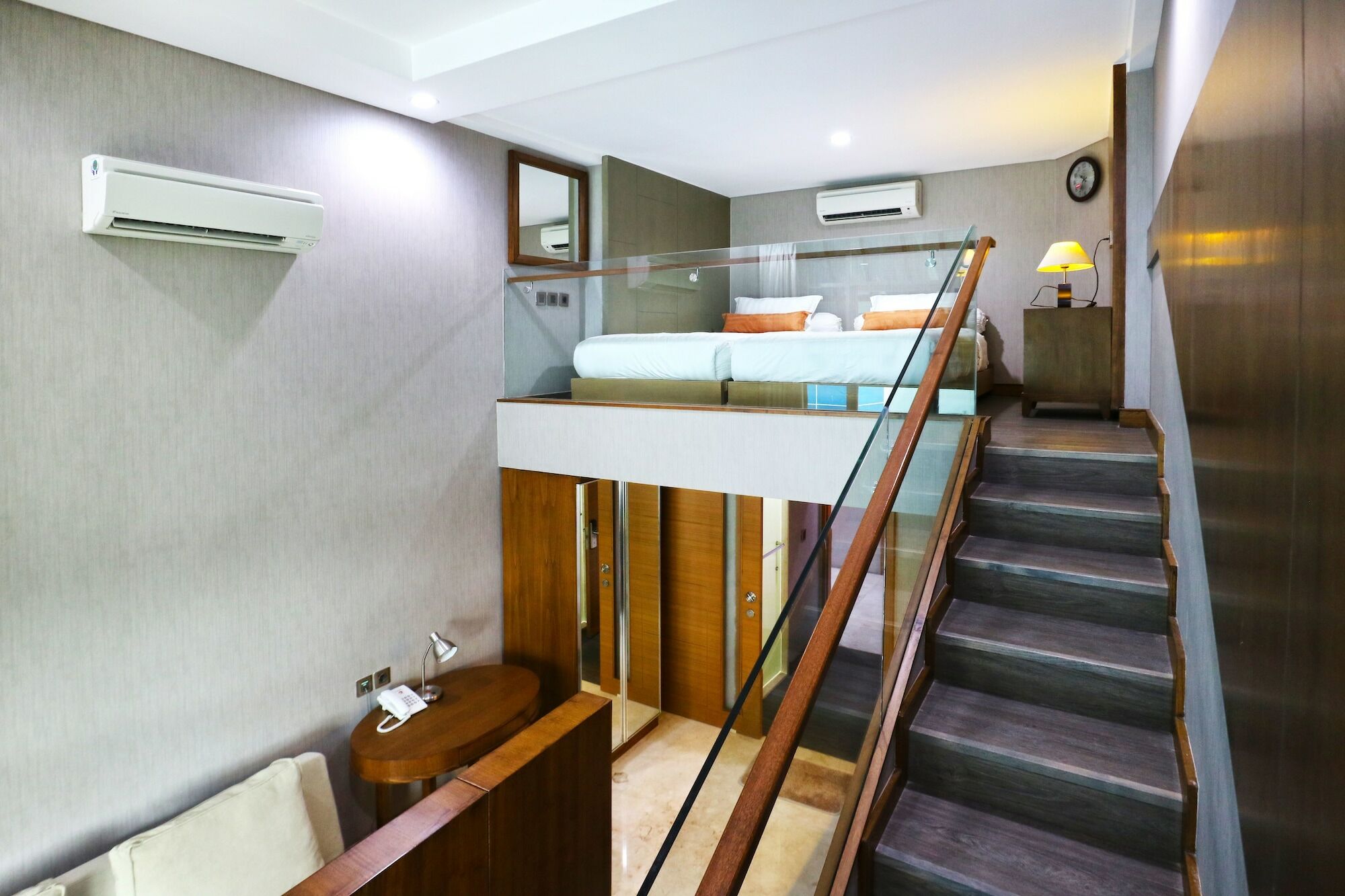 The Baile Hotel Джакарта Екстериор снимка